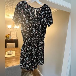 Floral pattern, size Small romper from Old Navy.
